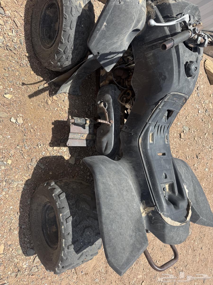 Tractor with four tires, has been idle for a period and was operational and needs maintenance63723805822595111