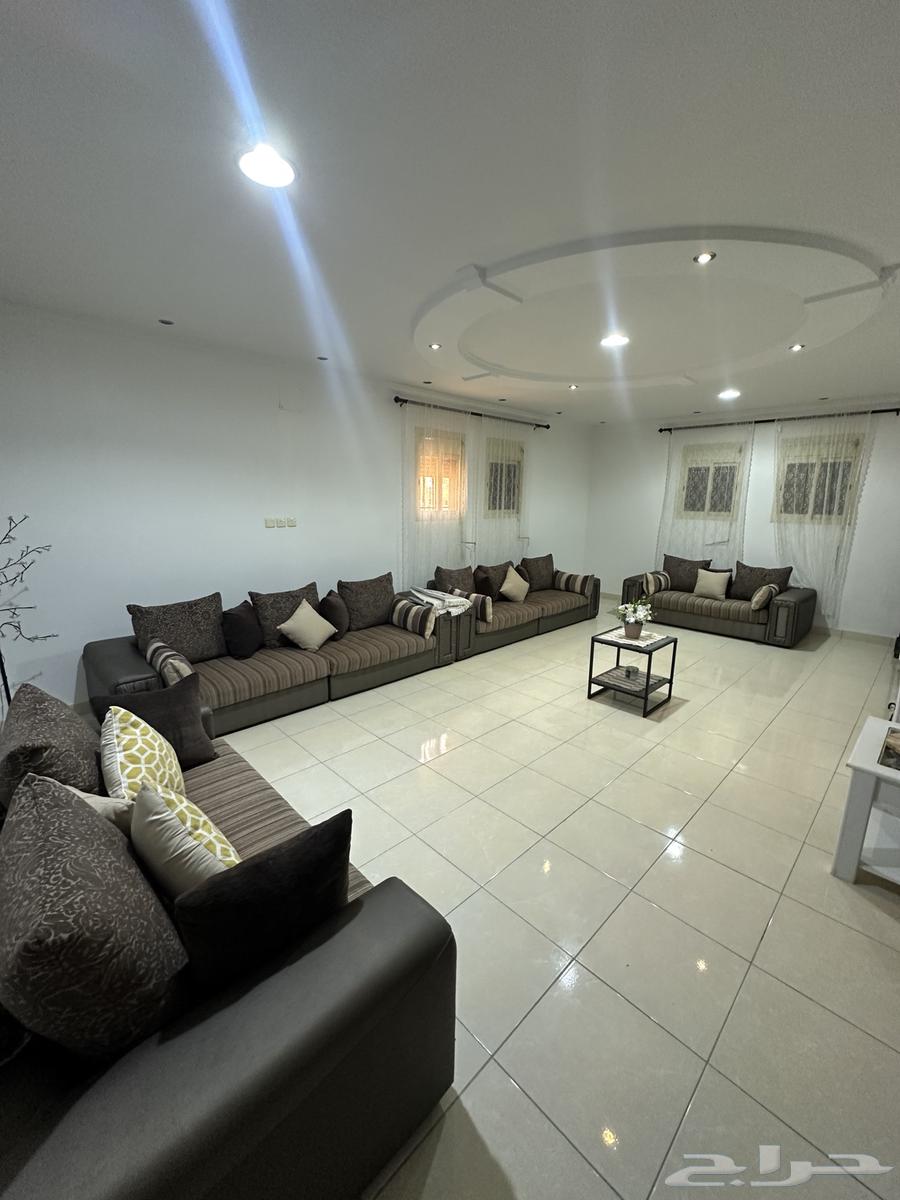 طقم كامل كنب فاخر للبيع63670266790657110