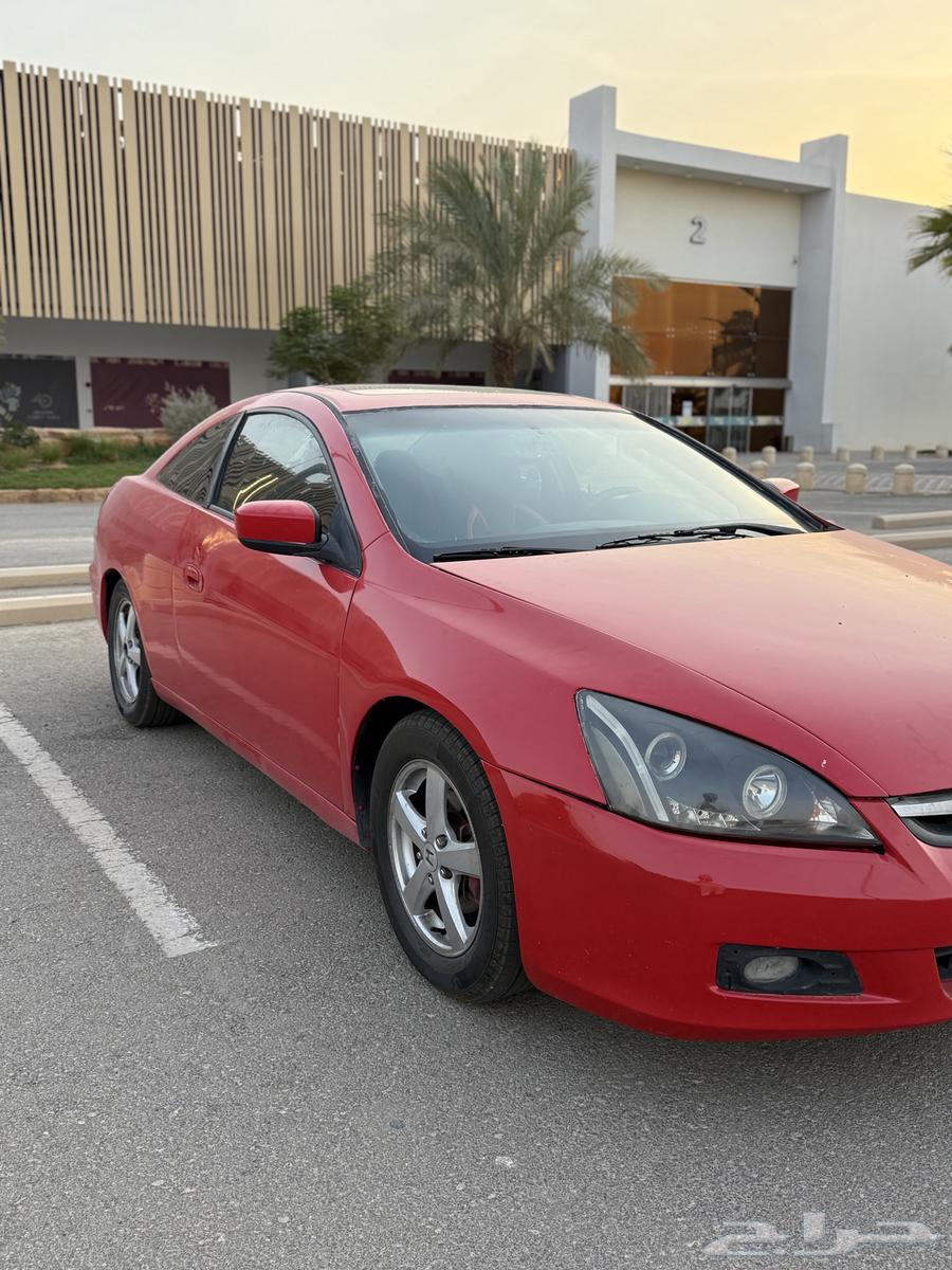 هوندا اكورد عليها لوحة مميزة 55563723239560705113
