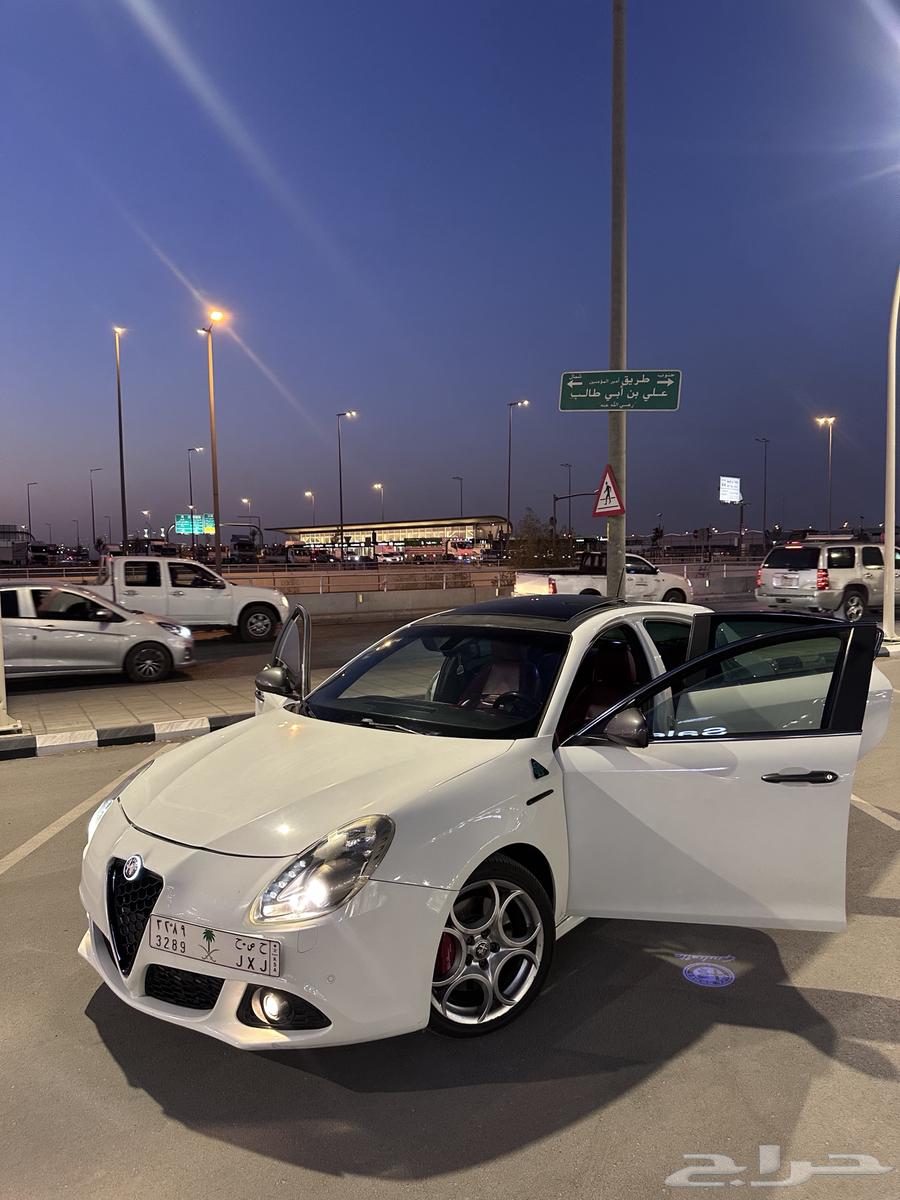 Alfa Romeo Giulietta QV63722864238338112