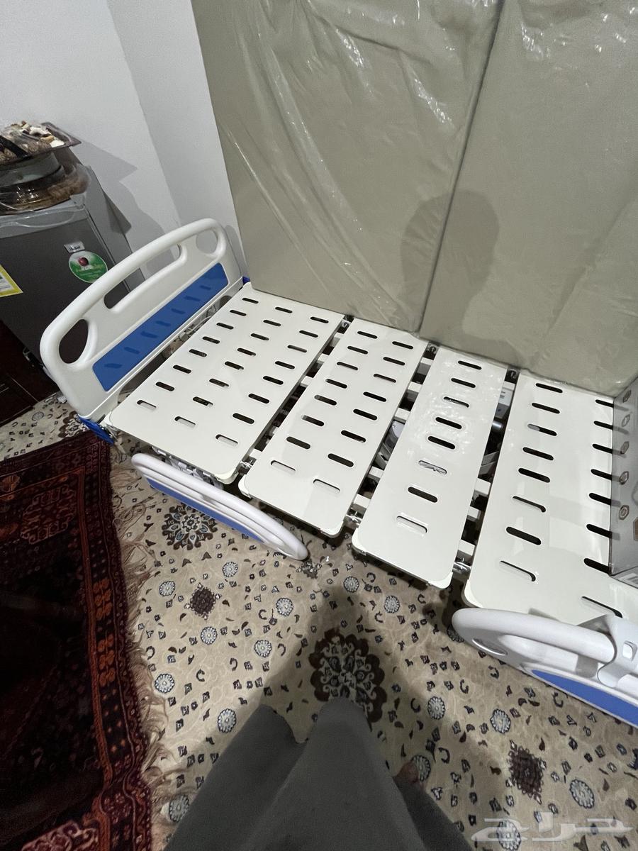 سرير طبي كهربائي63675689691138110