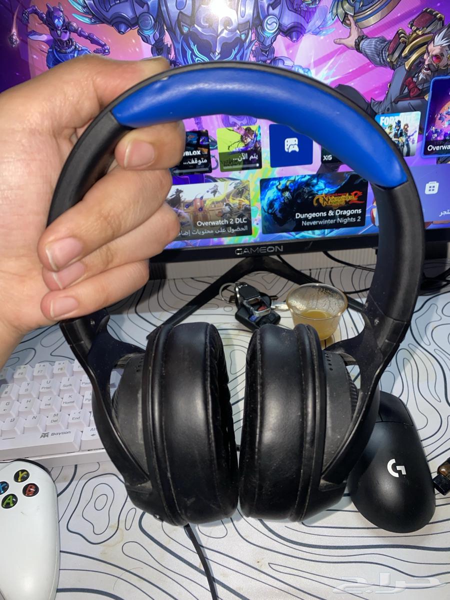 Headset and Keyboard63668453779971111