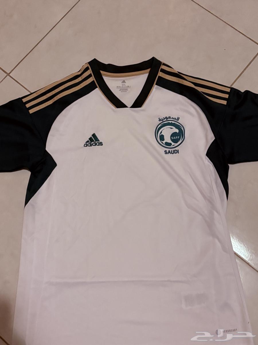 تيشرت المتخب63670266512898112