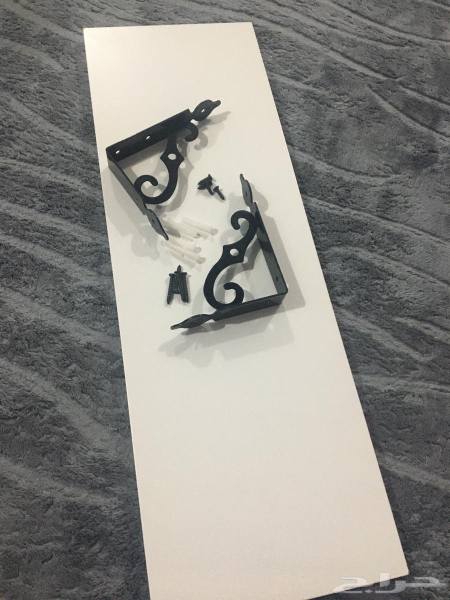 Shelf with all its accessories63668450171138110