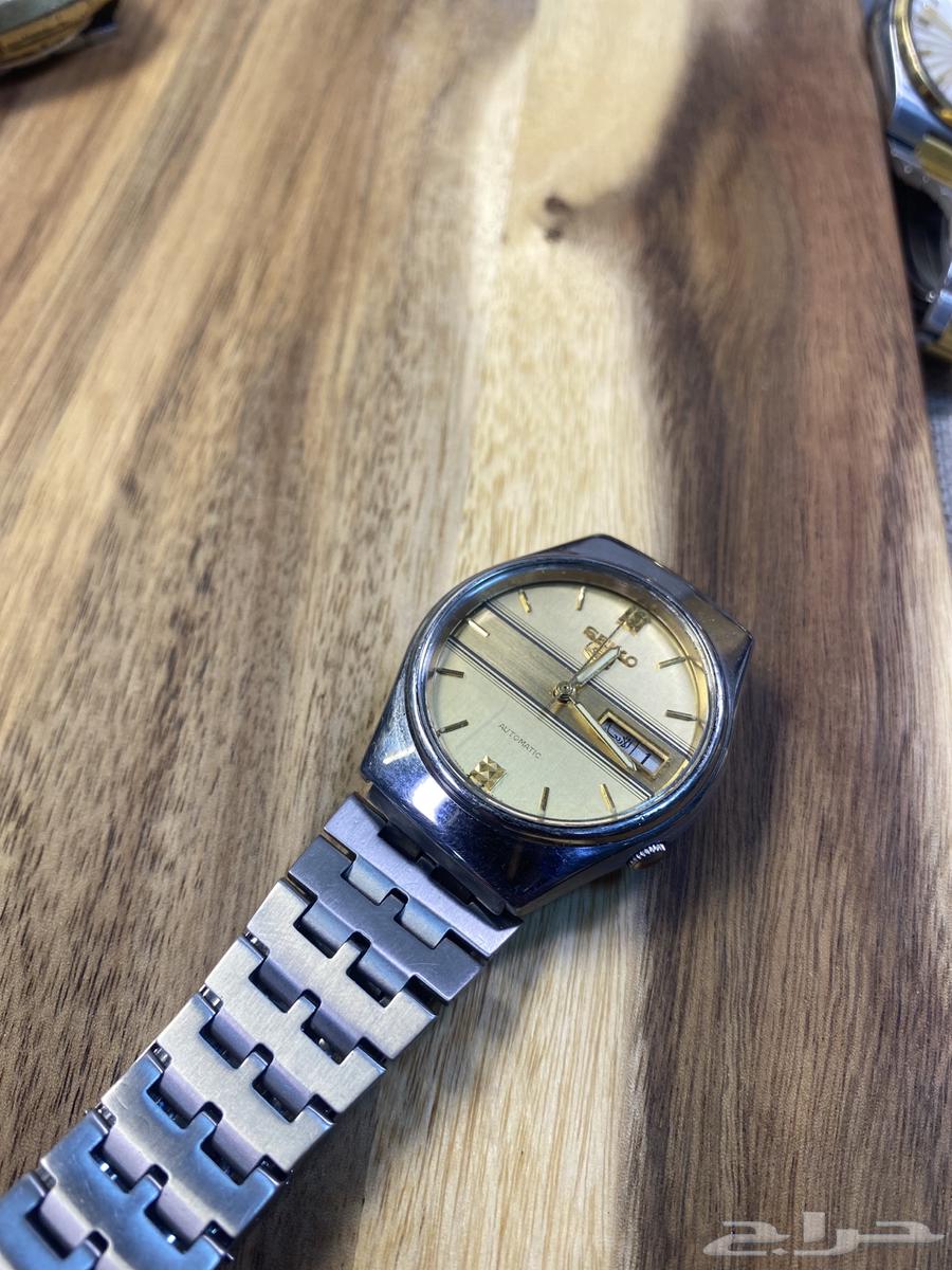 SEIKO 5 watch with distinctive golden dial, vintage (Sold)63671667094019113