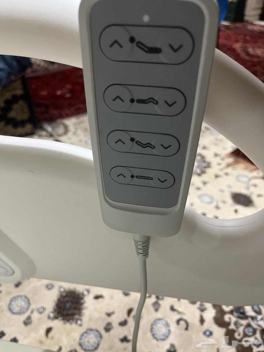 سرير طبي كهربائي63675689691138114