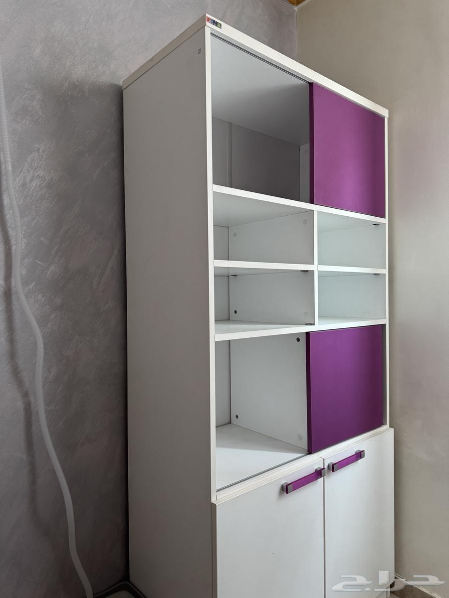 Bookshelf or items63671229127937110