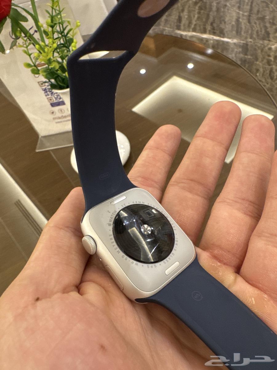 Apple Watch SE 2024 new brother with box and all accessories63672749358466111