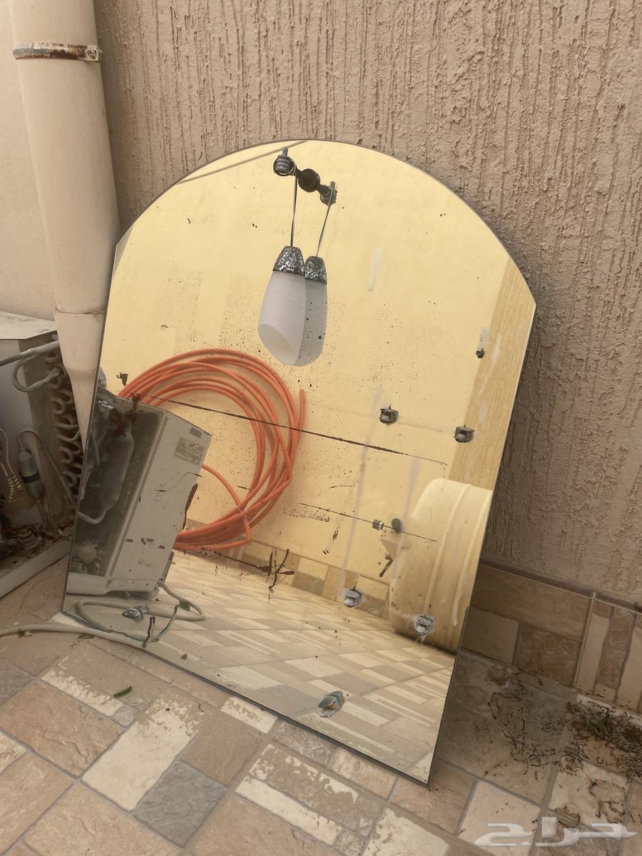 Washing machine, ironing board, and iron63671228838786112