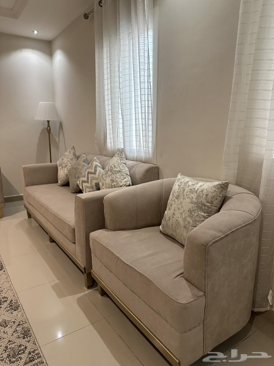 كنب63673562186371110