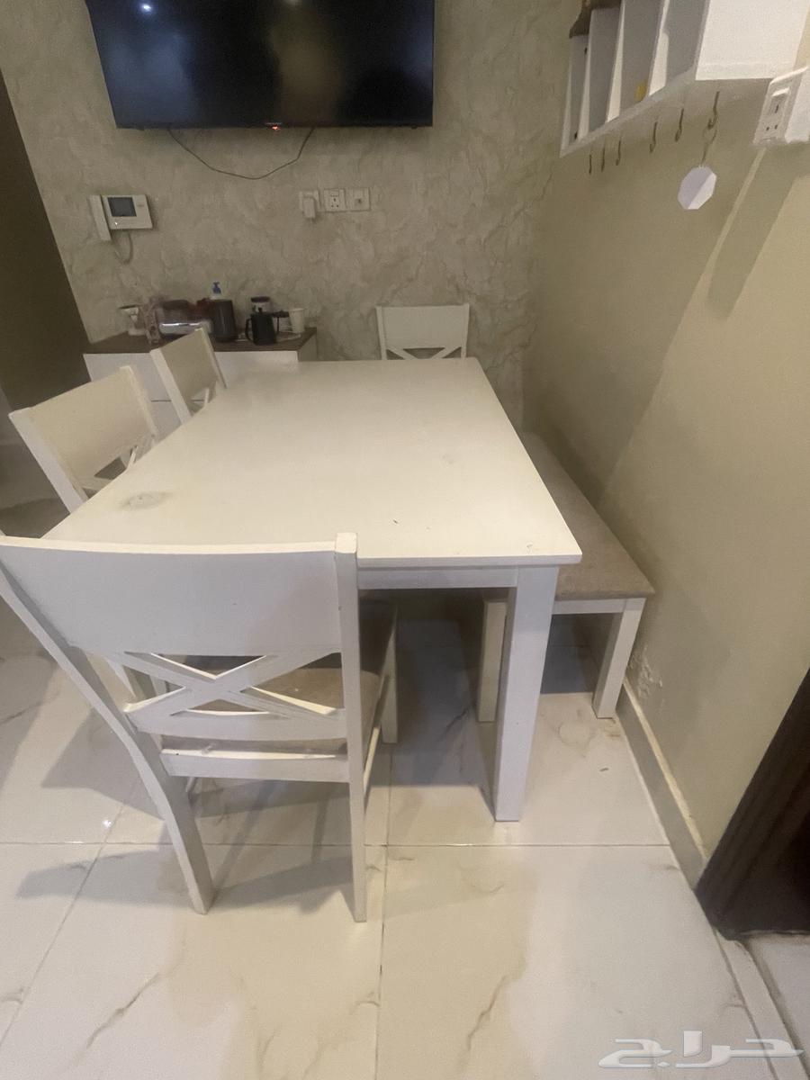 كنب و طاولة طعام63674278607745113