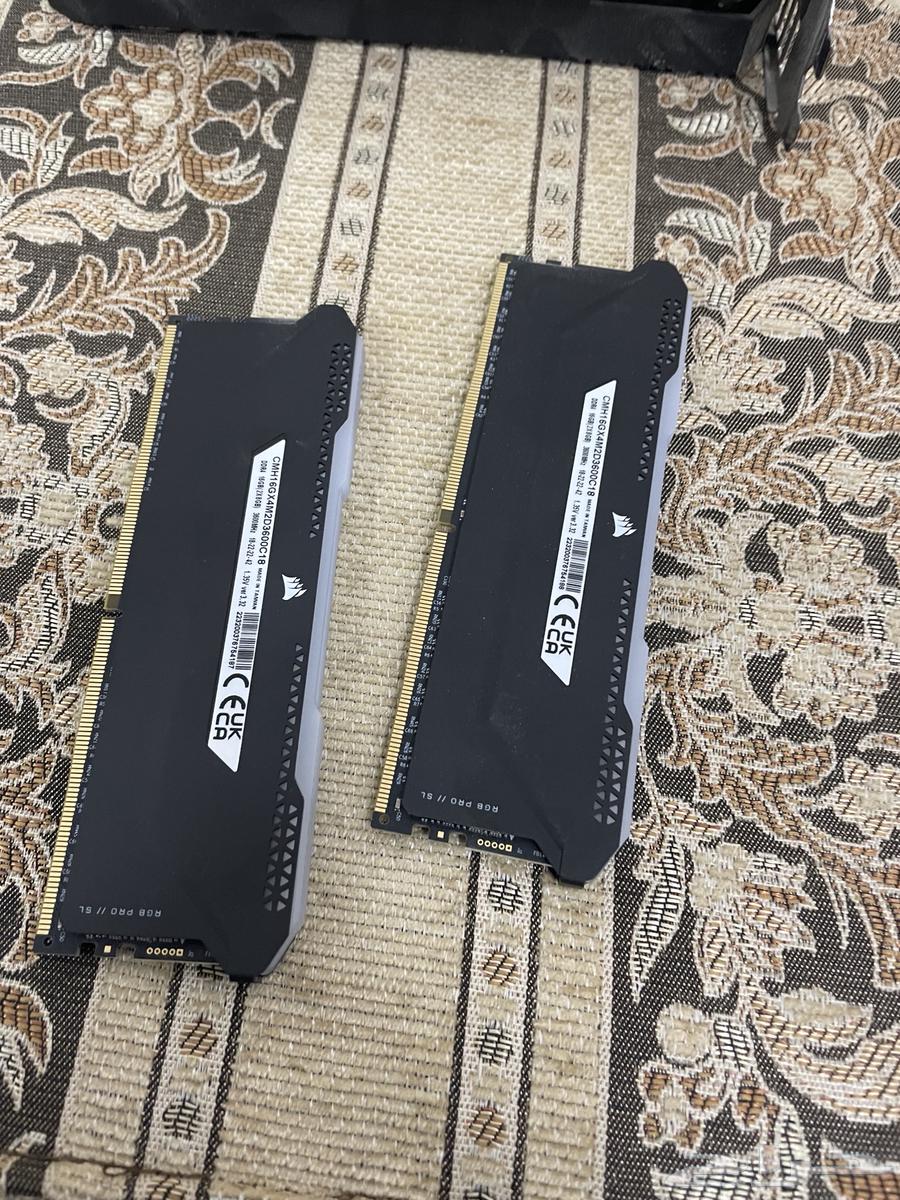 Corsair DDR4 RAM 16GB 3600mhz63674459147394110