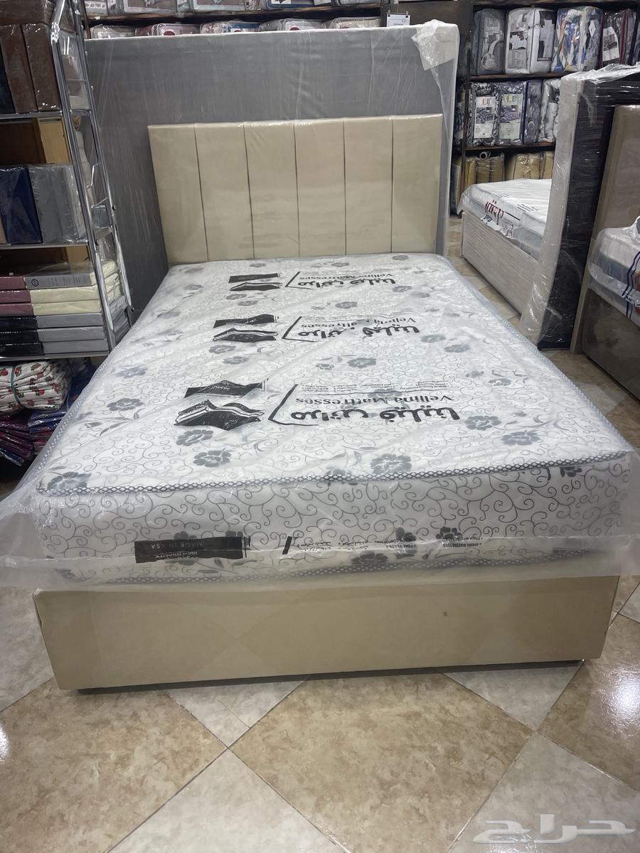 One and a half bed with mattress, compressed cotton duvet, plain or patterned, and pillow63673911370499110