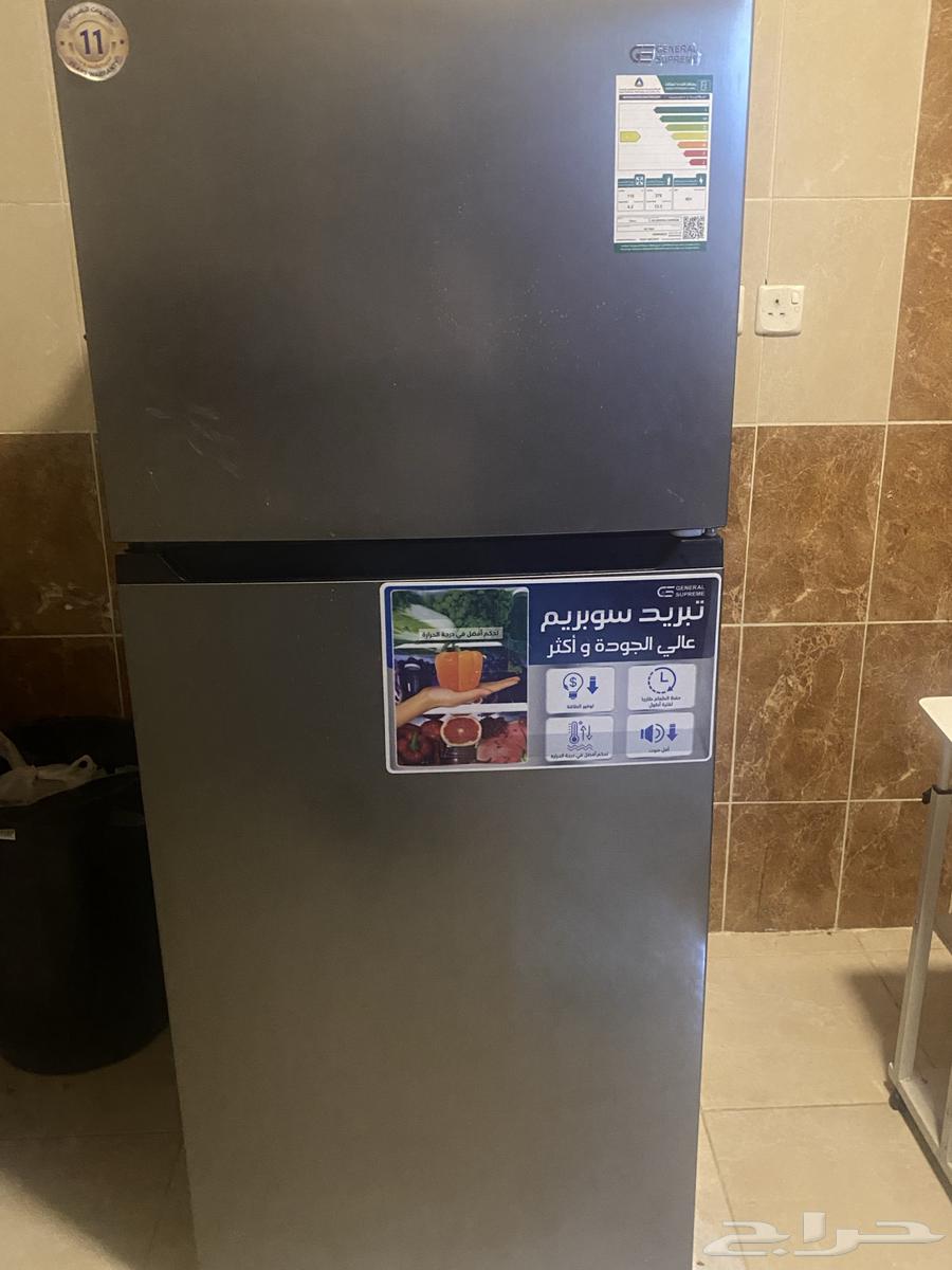 ثلاجه جديده استخدام شهر واحد وعليها ضمان 10سنوات علا الكمبر63673738403843113