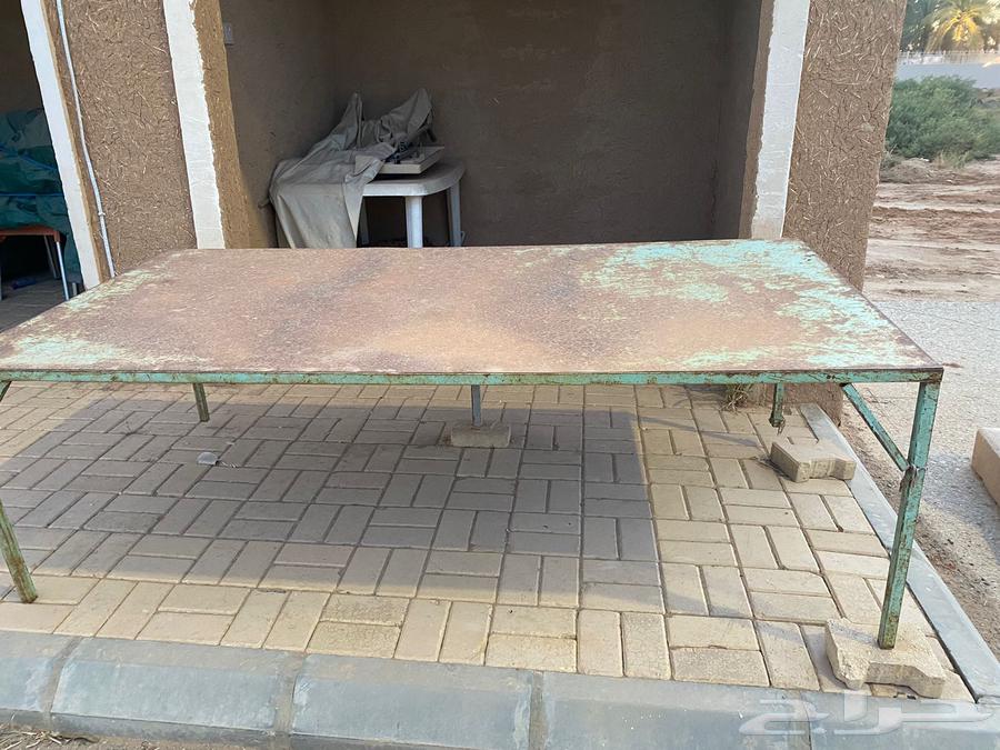 طاولة حديد للبيع63668828182529111