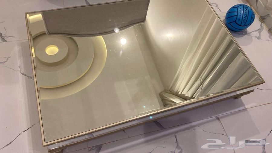 For sale entrance and service table, new condition, location Al-Kharj63675334548610113