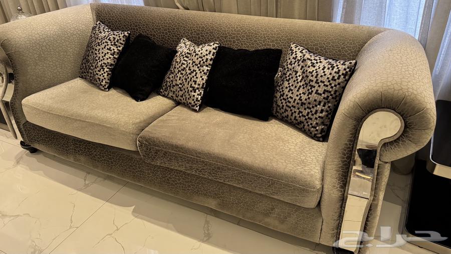 كنب للبيع خيالي وراقي ونظيف جدا63672343756673113