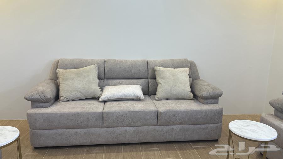 Luxurious new sofa63670089234946112