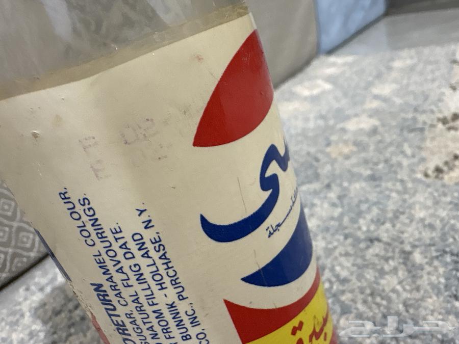 Old and very rare juice and Pepsi cans, and an old Gandour gum63671498087938111