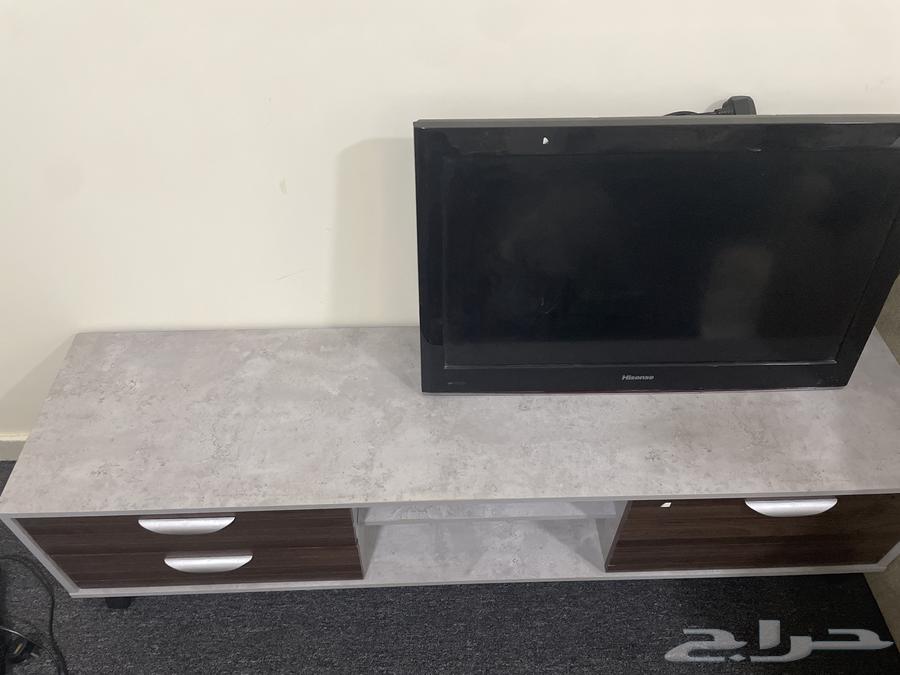 Screen and table63667911992321110