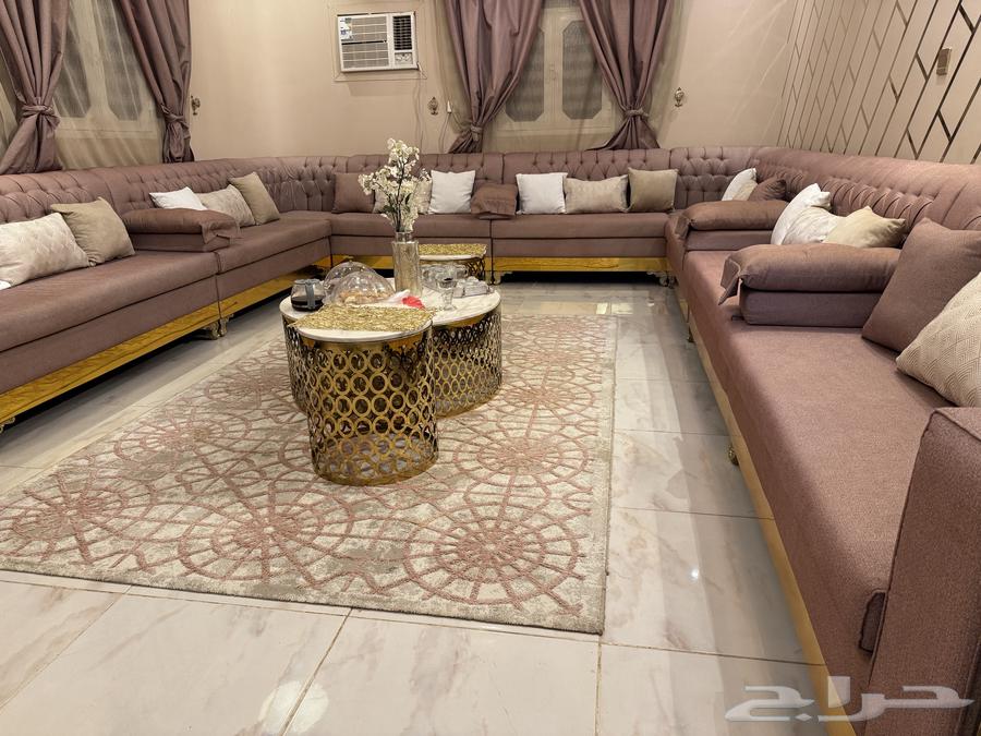 كنب خشب سويدي نظيف استخدام سنتين مع الستاير 4 663675513045505110