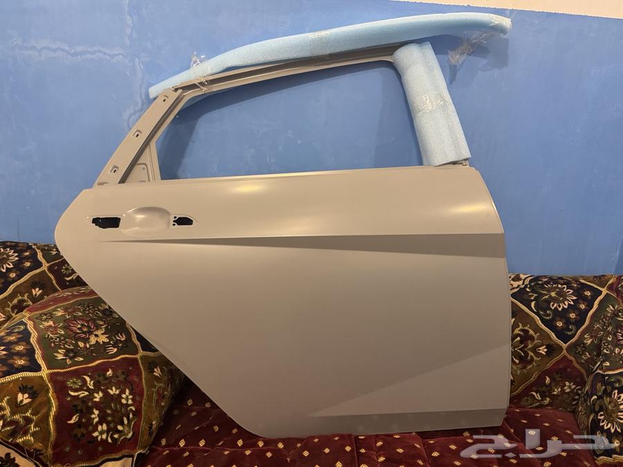 باب الانترا خلفي يمين 202563723610348418110