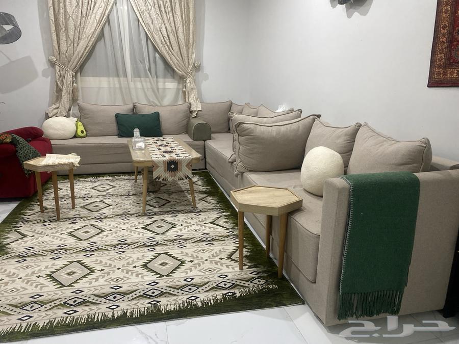 L-shaped room set with table and curtain for sale63674897997443110