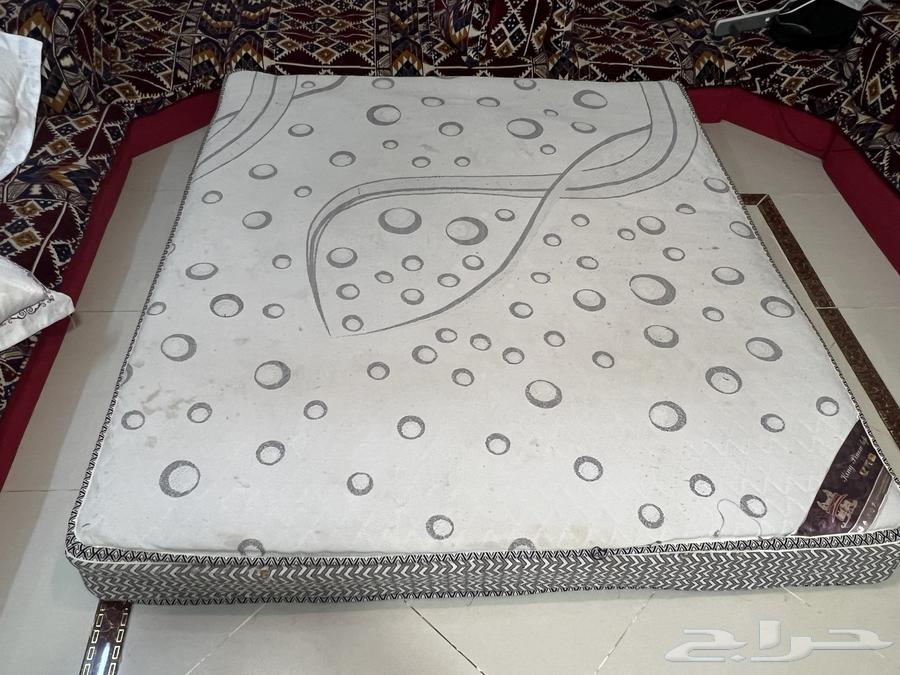 Large chair for sale, used only 5 times, new with receipt available I believe63673175650433111