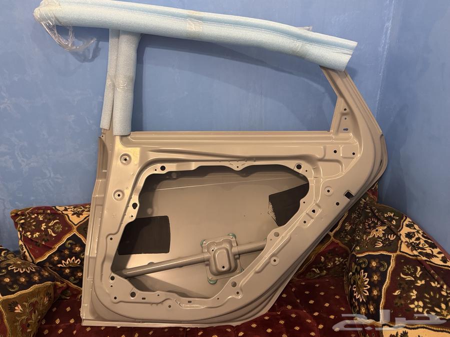 باب الانترا خلفي يمين 202563723610348418111