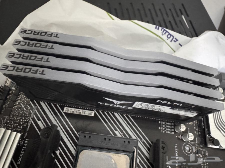 رامات DDR4 32GB RGB63673823304195111