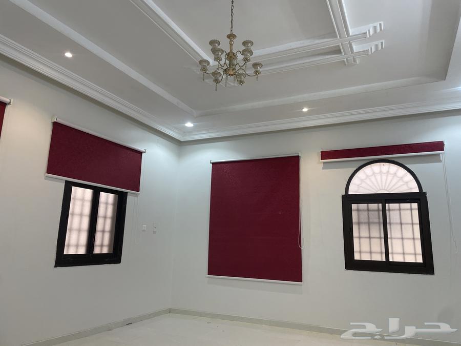 4 red wall curtains in good condition63671229106307112