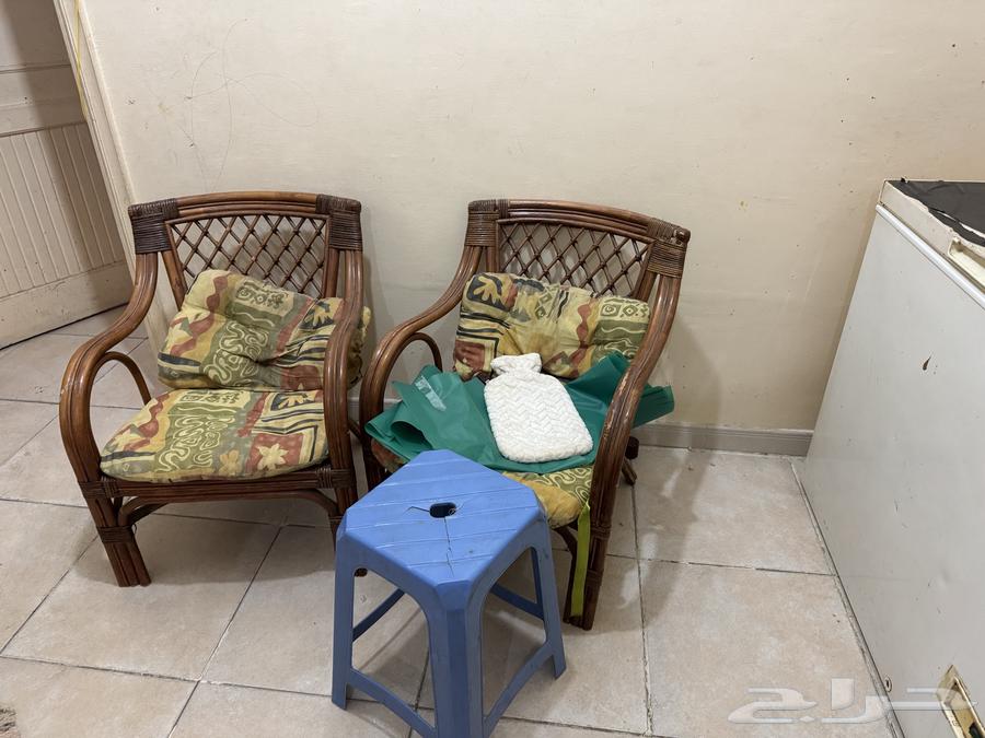 2 chairs, sofa, and table for charity63674370579329111