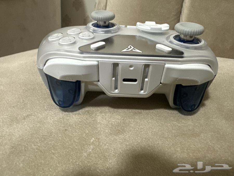 Fly Apex 4 Game Controller63667809423362112