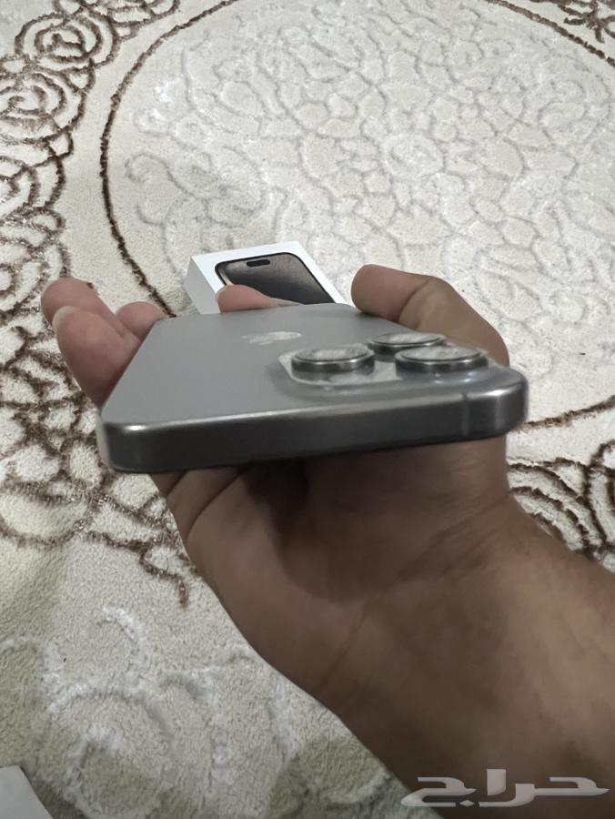 iPhone 1563670622971906113