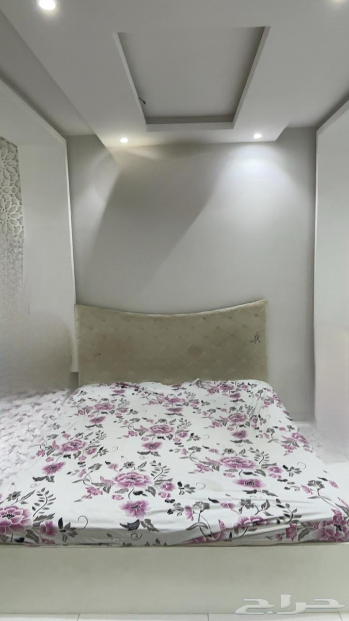 تسريحه مع سرير بدون طراحهه63673995846786112