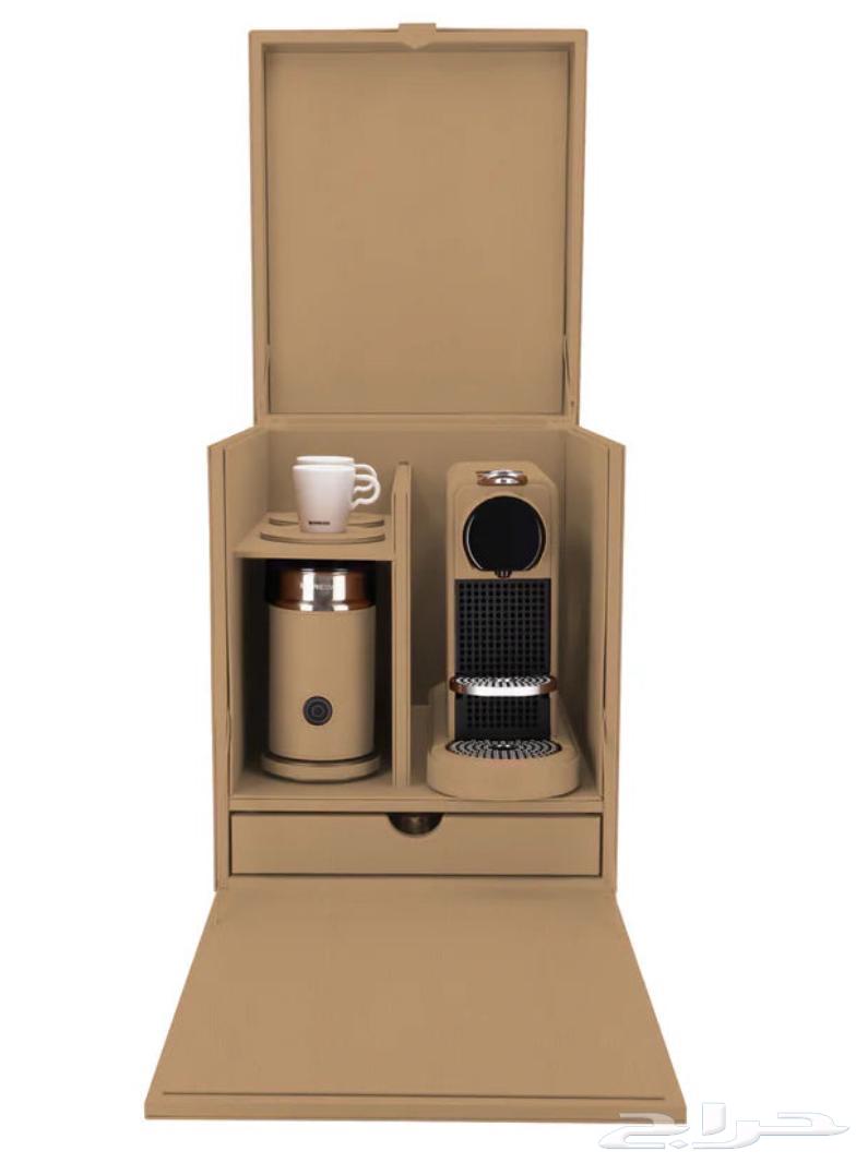 Nespresso Machine and Luxury Coffee Box63670434546562110