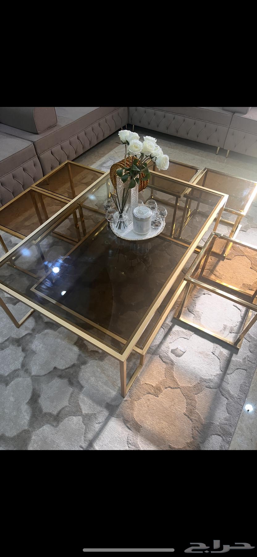 Table and five chairs for sale 65063675421775873110