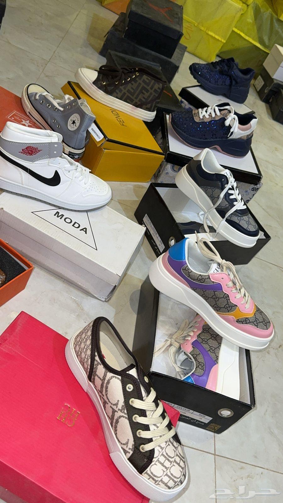 Branded Shoes63667997436163111