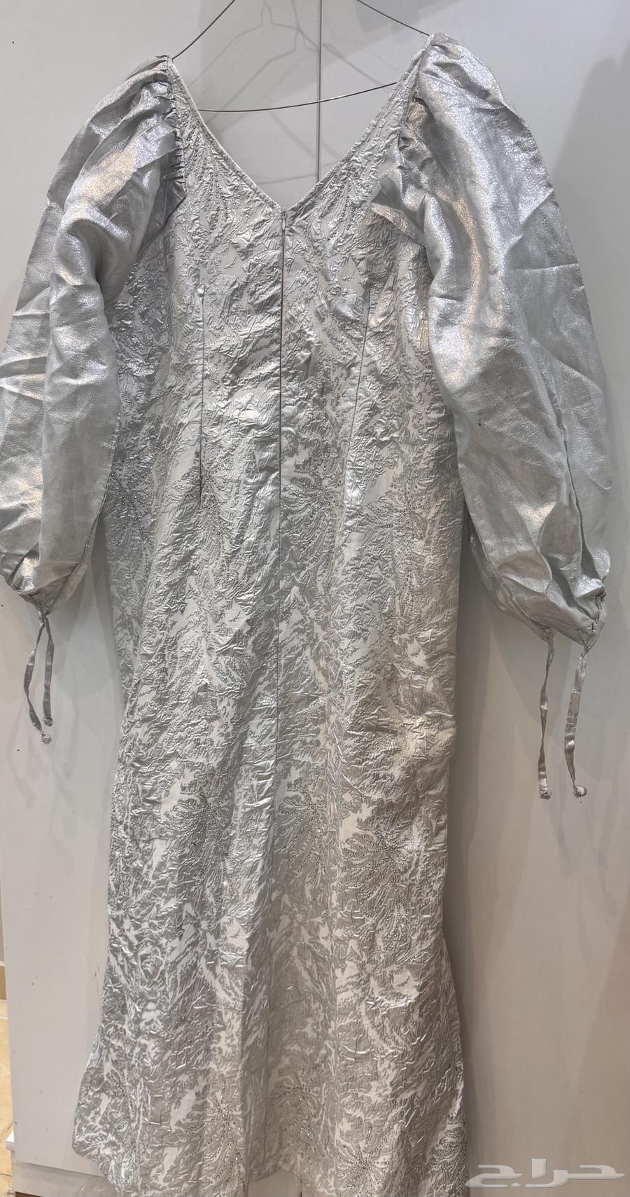 A new dress worn only once63619051067393111