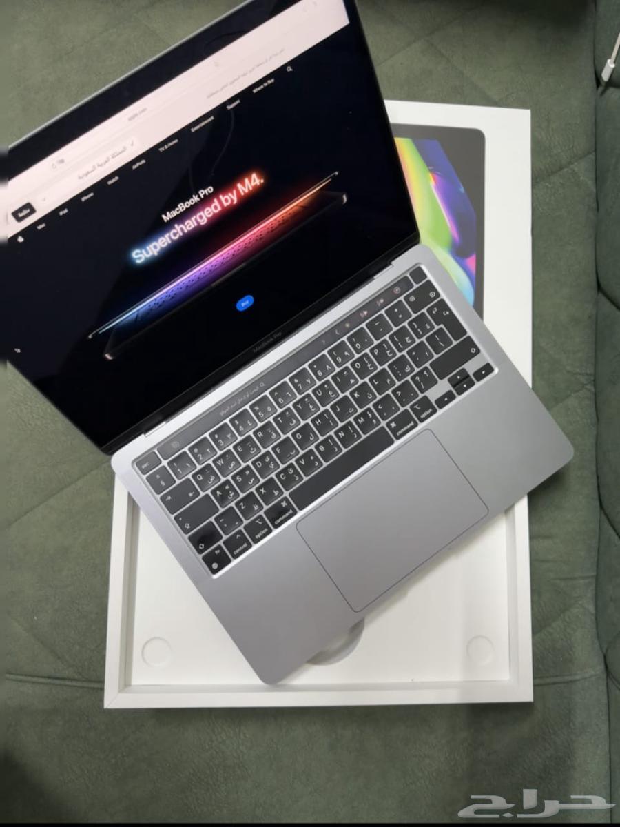 mac book pro 13 inch63674630969986111