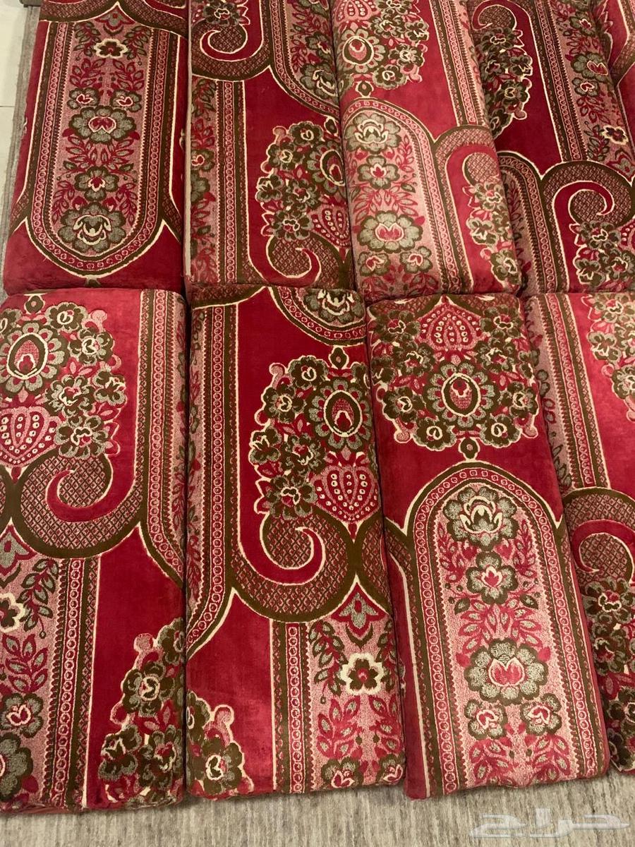 Traditional old armrests63667804408961111