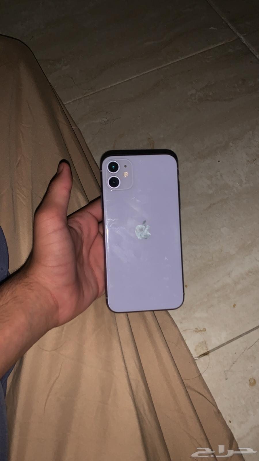 ايفون 11 نضيف ما خش صيانه نضيف مرا ما يعلق ولا شي63679029117697110