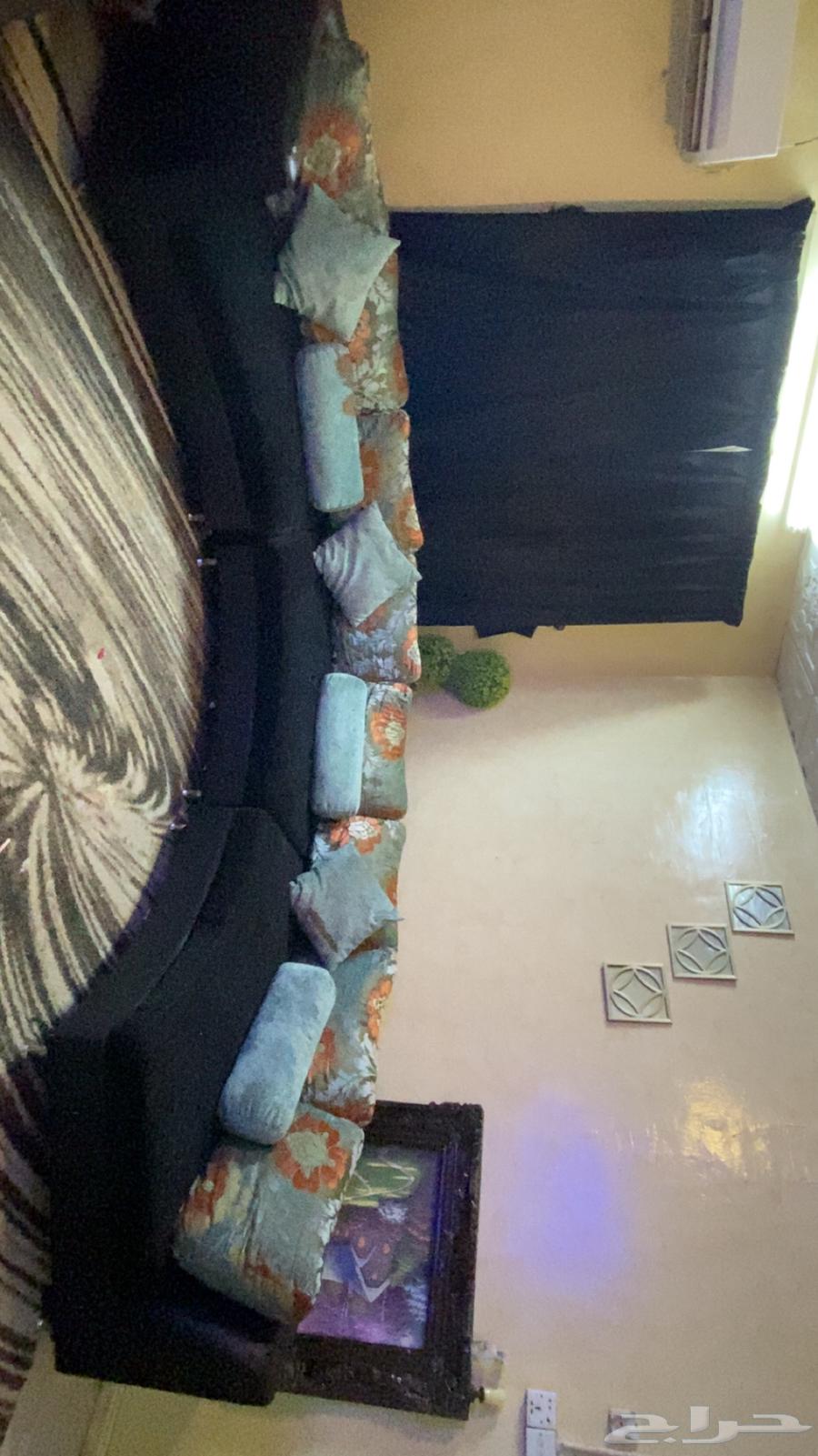 A semi-clean council that needs a simple wipe with the face along with screen rights 500 riyals63699299307778110