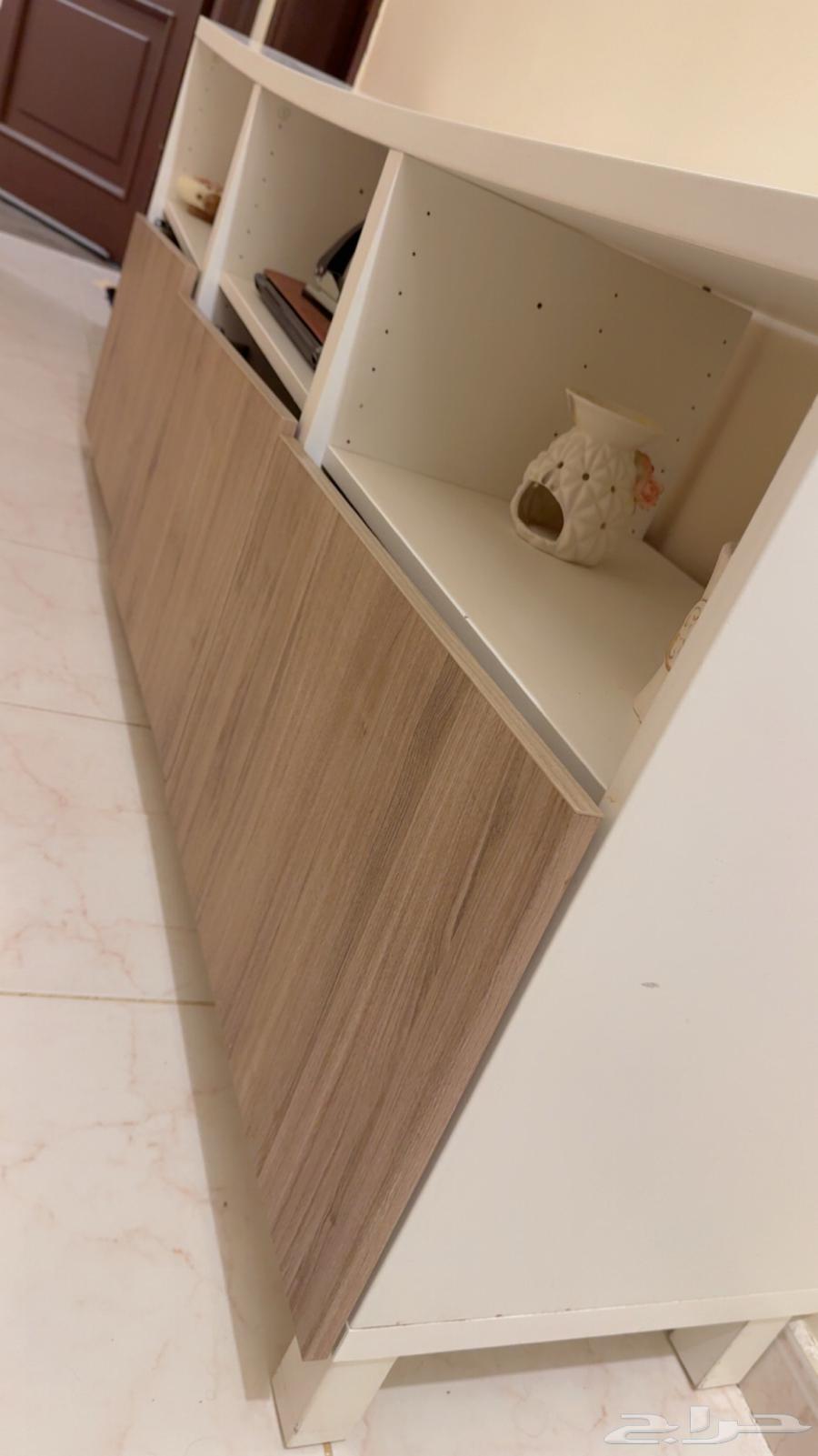 طاولة تلفزيون من ايكيا63679025033986111