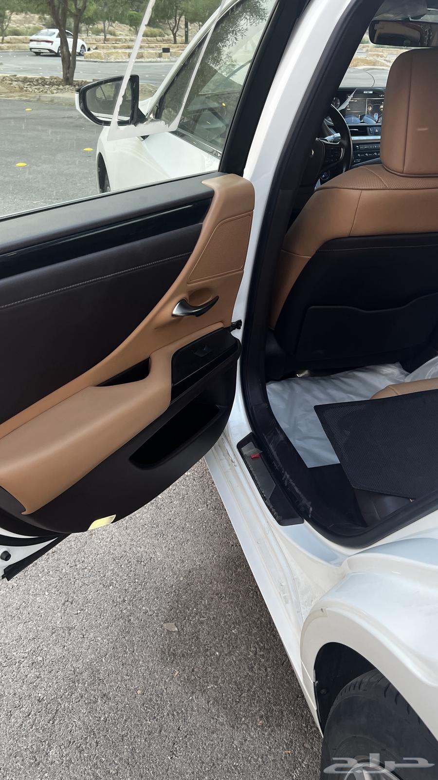 Lexus es 300h63618040573569112