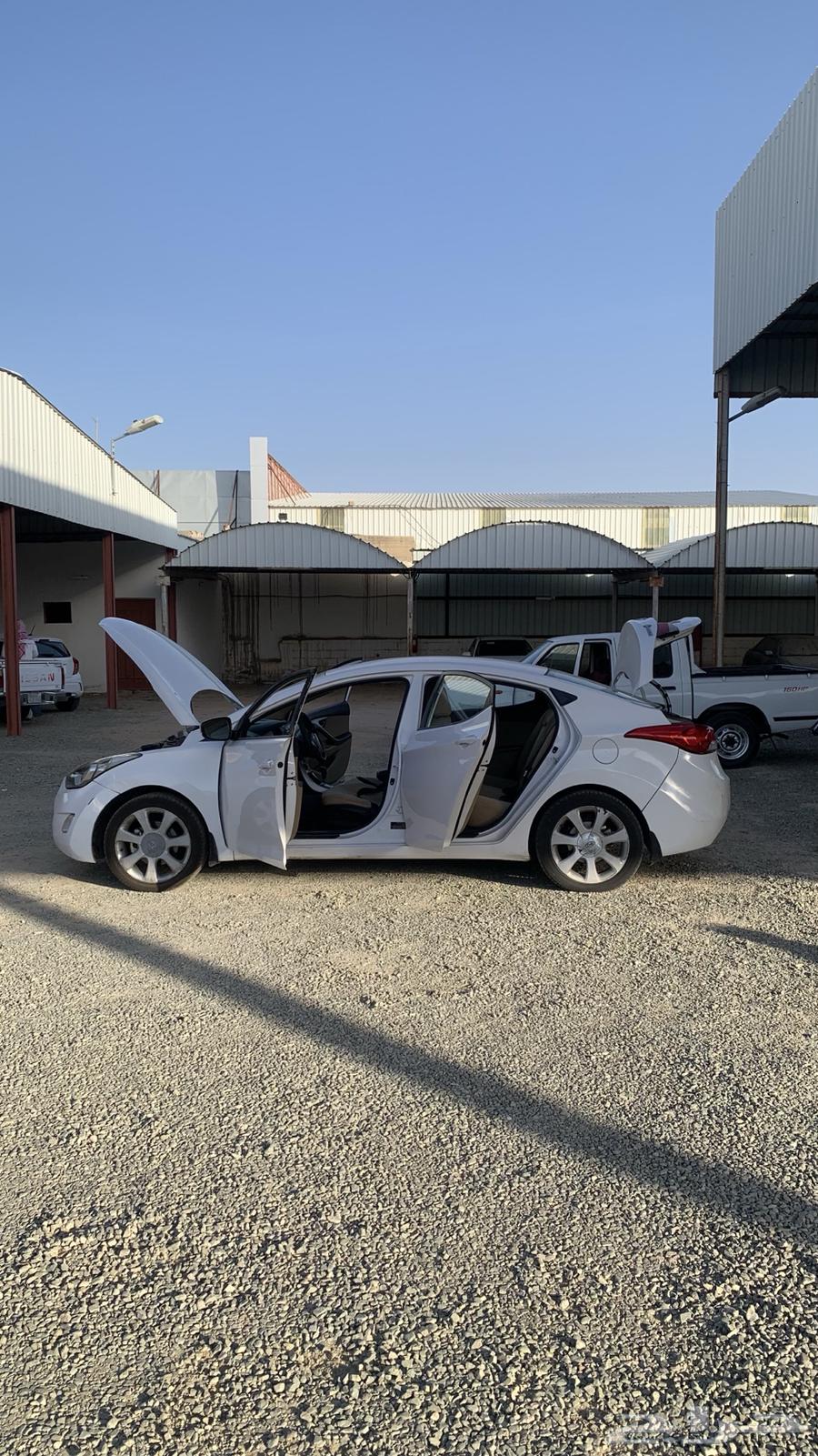Hyundai Elantra 201463730104861057112