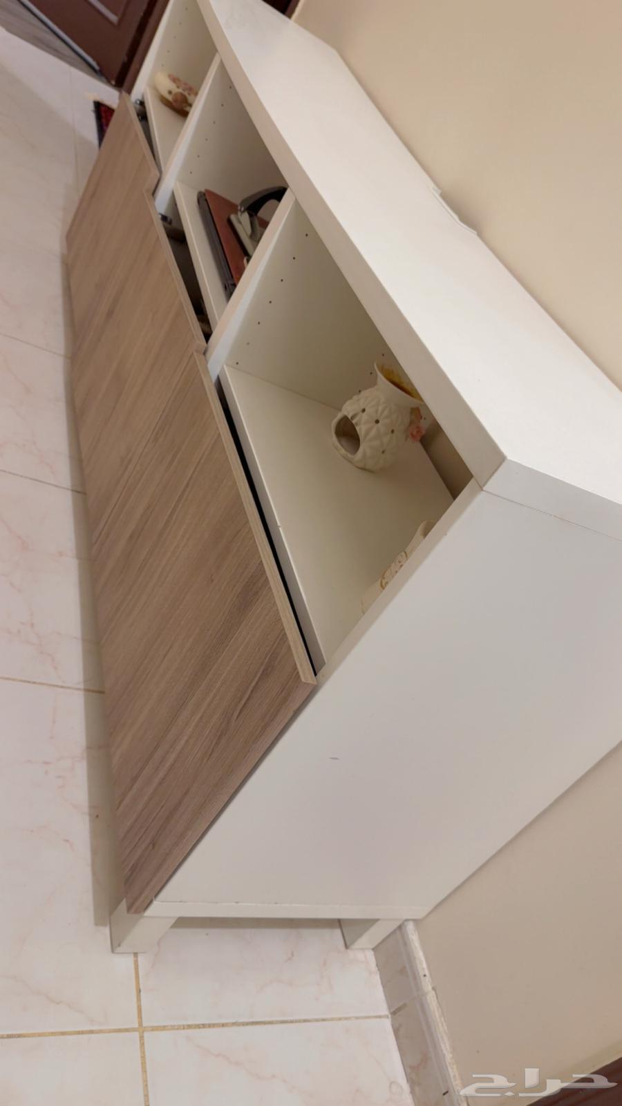 طاولة تلفزيون من ايكيا63679025033986110