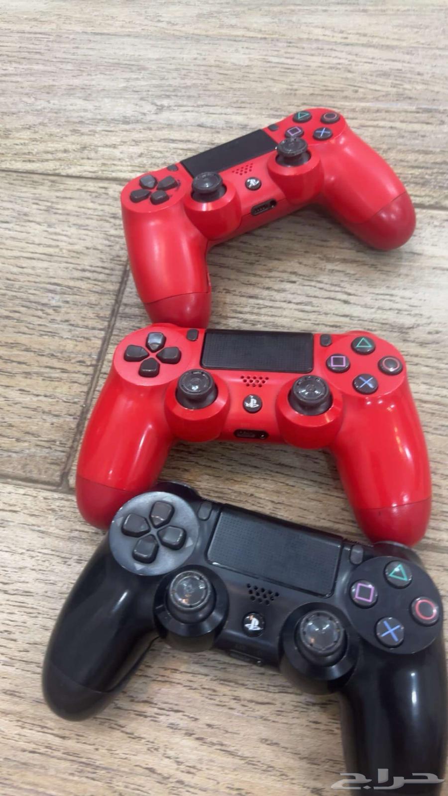 Three used Sony Four controllers for sale, each for 100, original, no damage63734867754371110