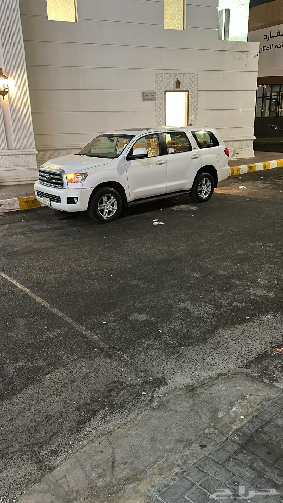 جيب سكويا2011نص فل دبل63740820148611114