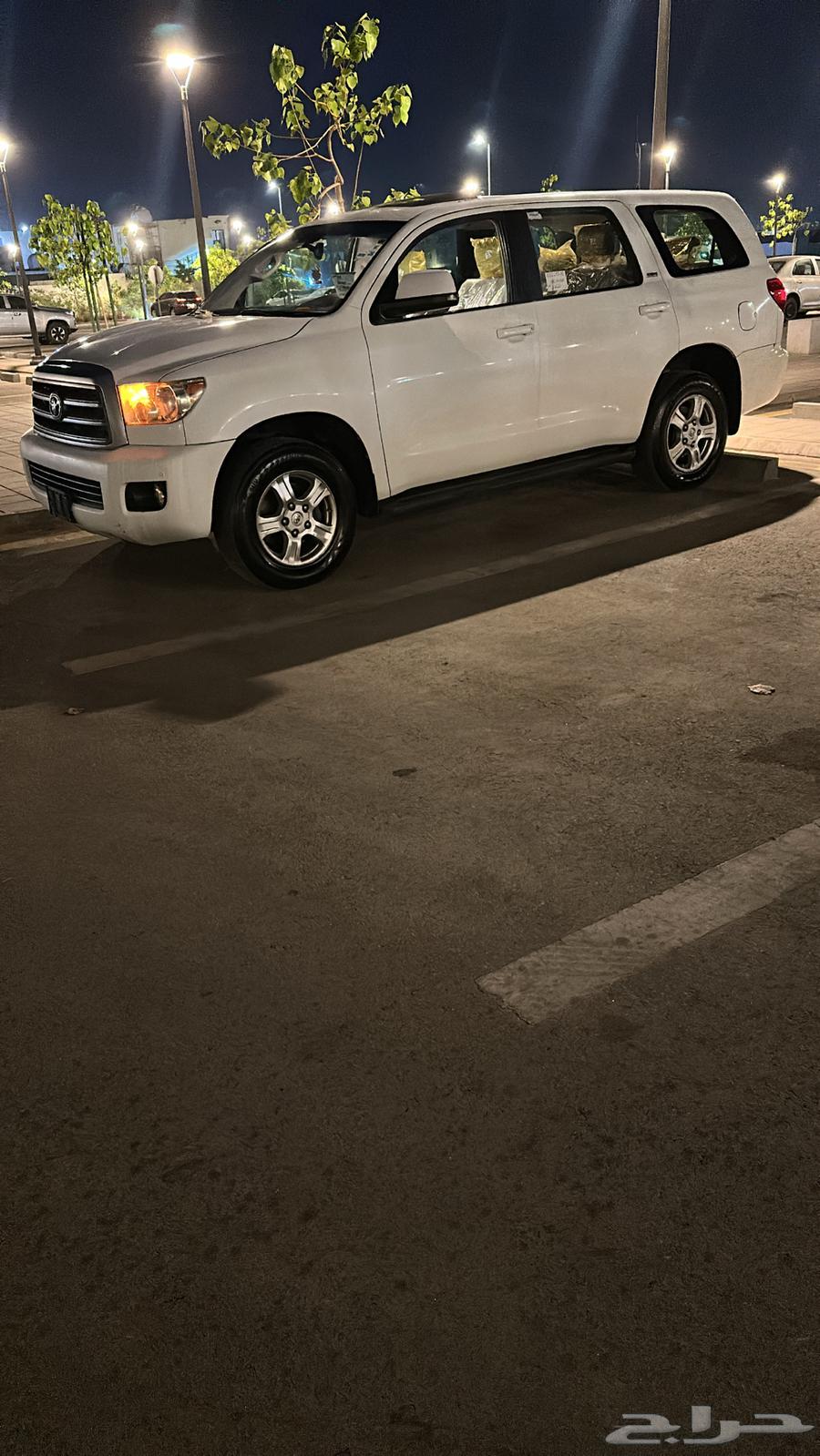 جيب سكويا2011نص فل دبل63740820148611110